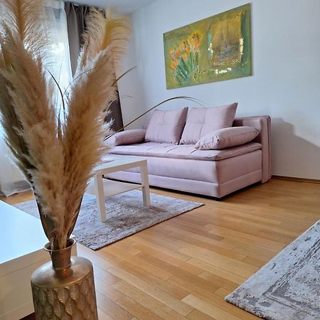 Apartman Lory, Zagreb, Downtown, With Own Parking In The Garage Exterior foto