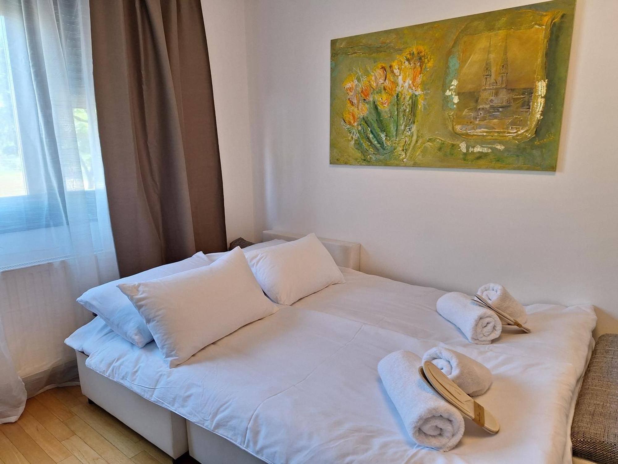 Apartman Lory, Zagreb, Downtown, With Own Parking In The Garage Exterior foto
